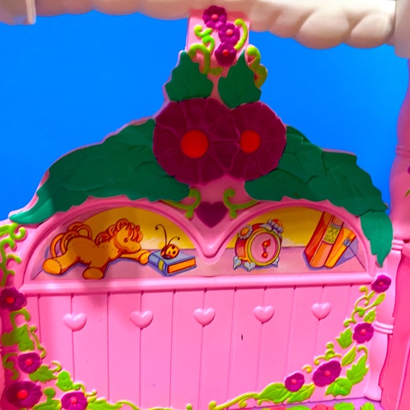 MY LITTLE PONY G2 VINTAGE 1997 CANOPY BED WITH LIGHT HEART PONY MAGIC PLAYSET - Picture 8 of 16